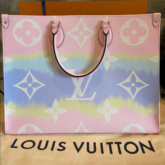 Louis Vuitton Handbags - Louis Vuitton Escale Onthego